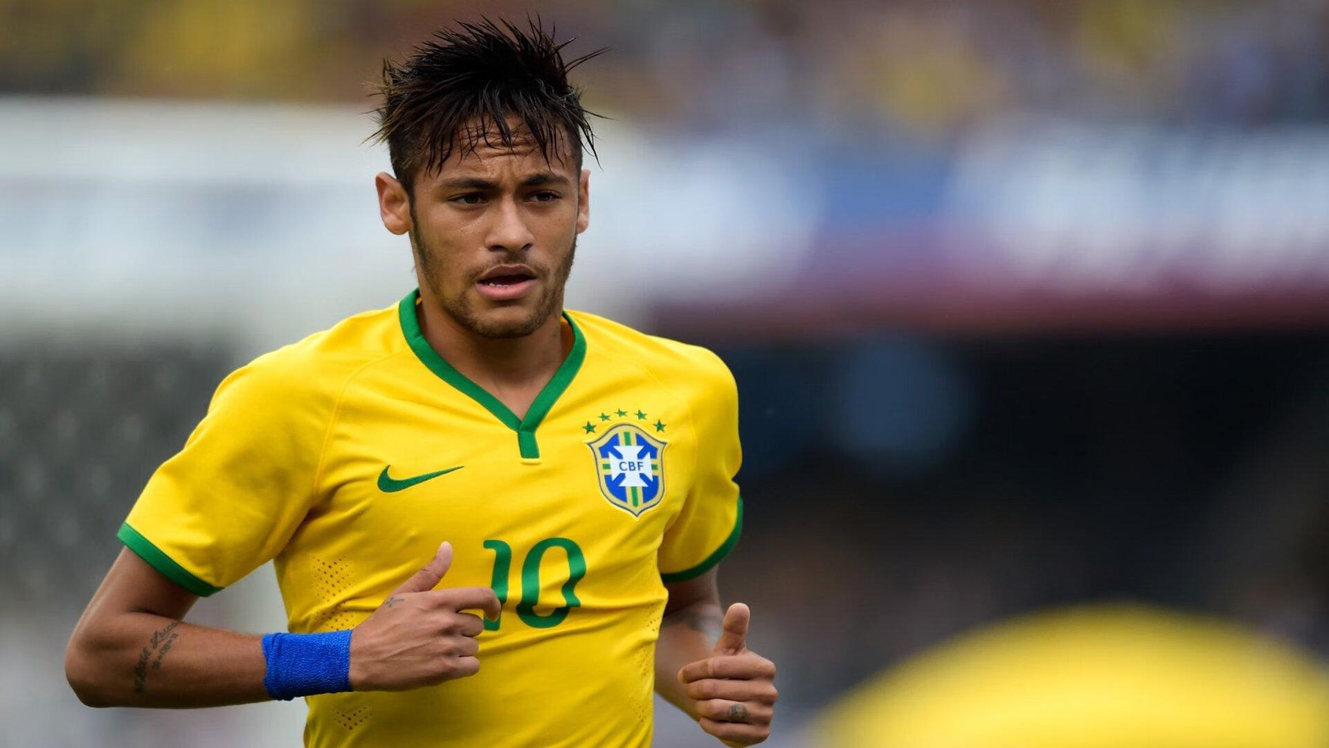 费迪南德独家点评,奥斯梅恩转会疑云暗藏曼联线索,红魔引援策略再成焦点